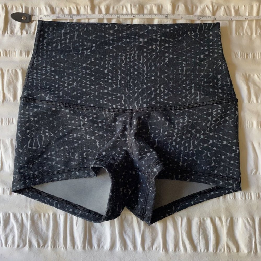 lululemon boogie short roll down